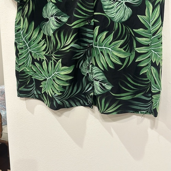 Shein black tropical button up- large - Picture 3 of 5